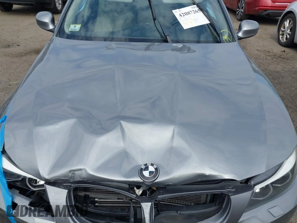 2011 BMW 3 Series 328i xDrive with VIN WBAPK5G59BNN31420, listed as a IAAI auction lot 42087265 with 121,209 mi miles. Bid and sale history available at carsss.com. Image 10.
