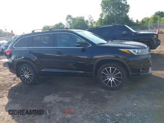 2018 Toyota Highlander SE with VIN 5TDJZRFH7JS868717, listed as a IAAI auction lot 42593499 with 83,533 mi miles and . Bid and sale history available at DreamBid. Image 13.