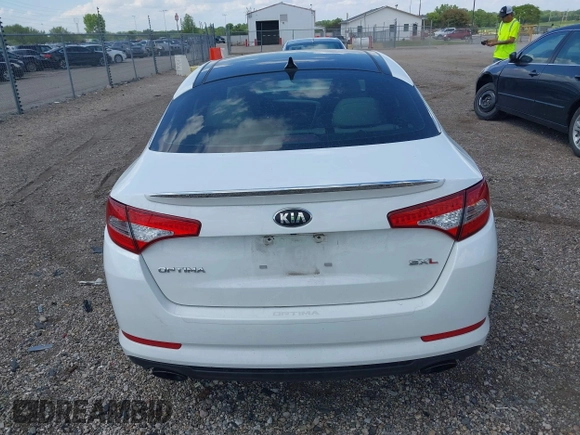 2013 Kia Optima SX z VIN 5XXGR4A61DG218483, wystawiony jako IAAI lot #42274879 z przebiegiem 108 434 mil mil oraz . Historia ofert i sprzedaży dostępna na DreamBid. Obrazek 16.
