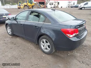 2016 Chevrolet Cruze Limited LT with VIN 1G1PE5SB0G7196267, listed as a IAAI auction lot 42027390 with 33,600 mi miles. Bid and sale history available at carsss.com. Image 3.