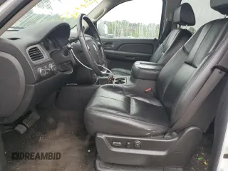 2008 Chevrolet Suburban LT w/3LT with VIN 3GNFK163X8G276423, listed as a Copart auction lot 69371624 with 200,903 mi miles and Salvage Title. Bid and sale history available at carsss.com. Image 7.