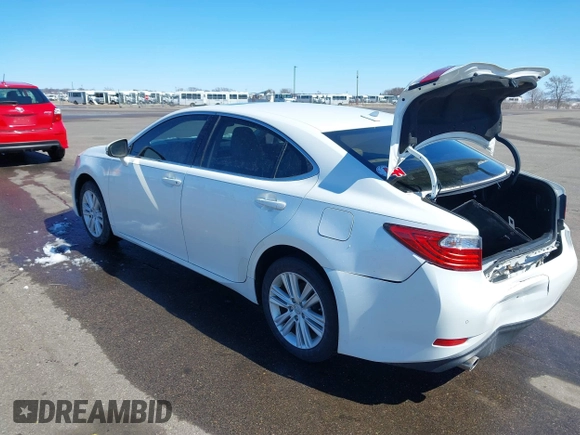 2013 Lexus ES 4dr Sdn with VIN JTHBK1GG5D2044256, listed as a IAAI auction lot 41924151 with 180,045 mi miles. Bid and sale history available at carsss.com. Image 3.