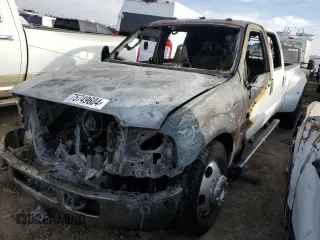 2005 Ford F-350 XL z VIN 1FTWW32P65EB43968, wystawiony jako Copart lot #75749604 z przebiegiem Nie podano mil oraz Nie do naprawy • Non repairable. Historia ofert i sprzedaży dostępna na DreamBid. Obrazek 1.
