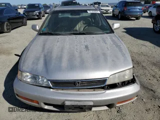 1997 Honda Accord EX with VIN 1HGCD5667VA025961, listed as a Copart auction lot 72125824 with 242,047 mi miles and Salvage Title. Bid and sale history available at carsss.com. Image 5.