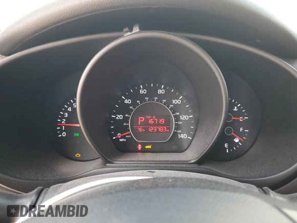 2016 Kia Soul + z VIN KNDJP3A56G7299698, wystawiony jako Copart lot #53424645 z przebiegiem 123 783 mil mil oraz Nie do naprawy • Non repairable. Historia ofert i sprzedaży dostępna na DreamBid. Obrazek 9.