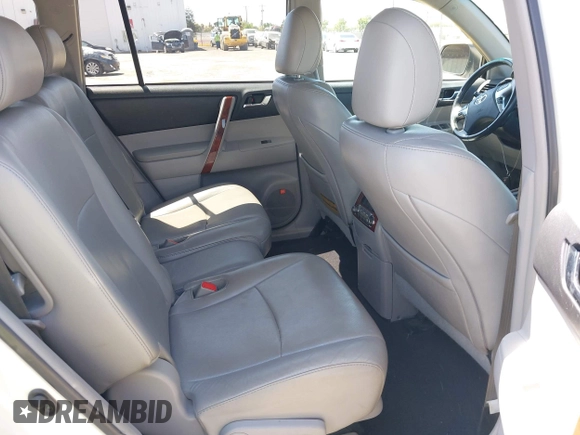 2011 Toyota Highlander Limited with VIN 5TDDK3EH5BS063462, listed as a IAAI auction lot 42359386 with 129,809 mi miles and . Bid and sale history available at DreamBid. Image 8.