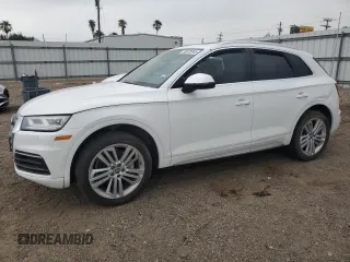 2018 Audi Q5 Premium Plus z VIN WA1BNAFY8J2014127, wystawiony jako Copart lot #55575345 z przebiegiem 73 689 mil mil oraz Szkoda całkowita • Salvage title. Historia ofert i sprzedaży dostępna na DreamBid. Obrazek 1.