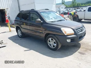 2005 Kia Sportage LX with VIN KNDJE723957075445, listed as a IAAI auction lot 42573760 with 185,000 mi miles and . Bid and sale history available at DreamBid. Image 1.