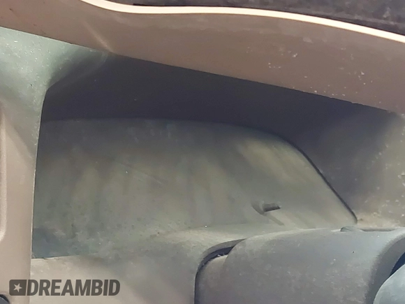 1999 Ford F-250 XL с VIN 1FTNX21S3XEC39018, выставлен на аукционе IAAI как лот 42238794 с пробегом Не указан миль и . История ставок и продаж доступна на DreamBid. Изображение 7.
