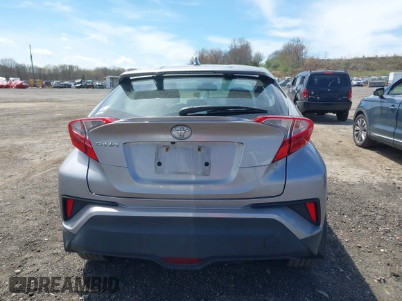 2018 Toyota C-HR XLE z VIN NMTKHMBX5JR046679, wystawiony jako IAAI lot #42068046 z przebiegiem 166 297 mil mil oraz . Historia ofert i sprzedaży dostępna na DreamBid. Obrazek 16.