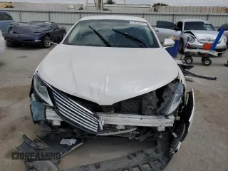 2014 Lincoln MKZ Hybrid z VIN 3LN6L2LU2ER816576, wystawiony jako Copart lot #57030235 z przebiegiem 221 863 mil mil oraz Szkoda całkowita • Salvage title. Historia ofert i sprzedaży dostępna na DreamBid. Obrazek 5.