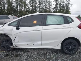 2020 Honda Fit Sport z VIN 3HGGK5H68LM715075, wystawiony jako IAAI lot #42135559 z przebiegiem Nie podano mil oraz . Historia ofert i sprzedaży dostępna na DreamBid. Obrazek 13.