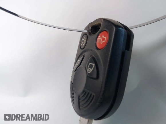 2011 Ford Escape XLT with VIN 1FMCU9DG3BKB95799, listed as a IAAI auction lot 41058817 with Not provided miles and . Bid and sale history available at DreamBid. Image 11.