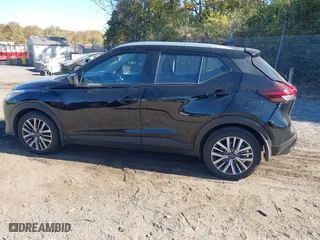 2023 Nissan Kicks SV with VIN 3N1CP5CV9PL558393, listed as a IAAI auction lot 40697756 with 31,375 mi miles. Bid and sale history available at carsss.com. Image 15.