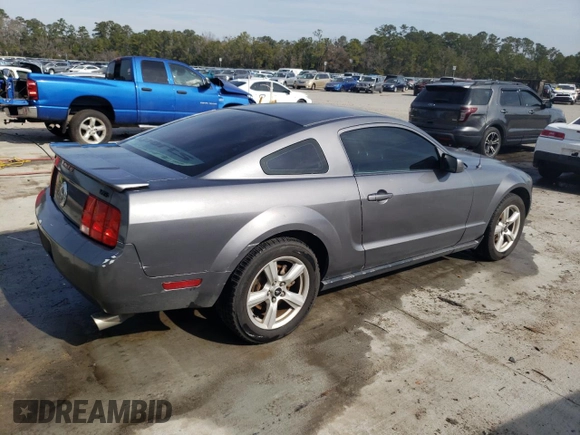 2007 Ford Mustang Deluxe with VIN 1ZVFT80N875296360, listed as a Copart auction lot 42640795 with 245,254 mi miles and Salvage Title. Bid and sale history available at carsss.com. Image 3.