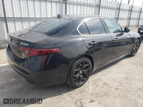 2019 Alfa Romeo Giulia z VIN ZARFAMAN9K7621522, wystawiony jako Copart lot #53130015 z przebiegiem 50 843 mil mil oraz Szkoda całkowita • Salvage title. Historia ofert i sprzedaży dostępna na DreamBid. Obrazek 3.