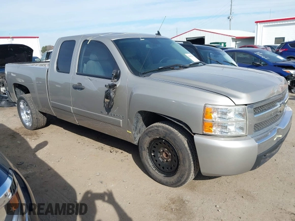 2007 Chevrolet Silverado 1500 LT w/1LT with VIN 2GCEC19J071620943, listed as a IAAI auction lot 41675473 with 358,881 mi miles. Bid and sale history available at carsss.com. Image 1.