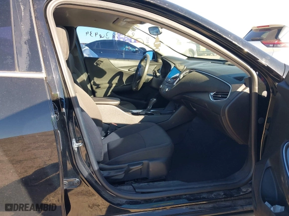 2019 Chevrolet Malibu LT with VIN 1G1ZD5STXKF161979, listed as a IAAI auction lot 41698873 with 81,518 mi miles. Bid and sale history available at carsss.com. Image 5.