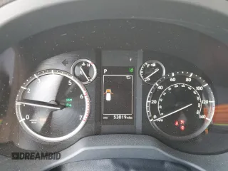 2022 Lexus GX 460 Premium z VIN JTJAM7BX2N5334551, wystawiony jako Copart lot #53542235 z przebiegiem 53 019 mil mil oraz Szkoda całkowita • Salvage title. Historia ofert i sprzedaży dostępna na DreamBid. Obrazek 9.