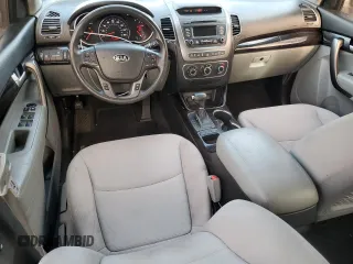 2015 Kia Sorento LX with VIN 5XYKTCA60FG568661, listed as a Copart auction lot 54926355 with 131,895 mi miles and Clean Title. Bid and sale history available at carsss.com. Image 8.