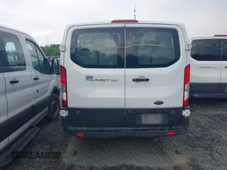 2019 Ford Transit Passenger XL z VIN 1FBZX2ZM8KKA34929, wystawiony jako IAAI lot #42263522 z przebiegiem 376 862 mil mil oraz . Historia ofert i sprzedaży dostępna na DreamBid. Obrazek 16.