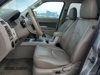 2010 Mercury Mariner z VIN 4M2CN9B75AKJ24200, wystawiony jako Copart lot #49974115 z przebiegiem 211 348 mil mil oraz Szkoda całkowita • Salvage title. Historia ofert i sprzedaży dostępna na DreamBid. Obrazek 7.