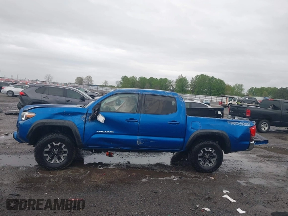 2017 Toyota Tacoma SR5 with VIN 5TFCZ5AN5HX104657, listed as a IAAI auction lot 41937797 with 116,320 mi miles and . Bid and sale history available at carsss.com. Image 14.