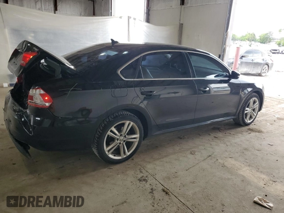2015 Volkswagen Passat SE with VIN 1VWBV7A33FC043196, listed as a Copart auction lot 56210725 with 136,342 mi miles and Salvage title. Bid and sale history available at DreamBid. Image 3.