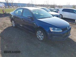 2012 Volkswagen Jetta SE с VIN 3VWDX7AJ6CM350177, выставлен на аукционе IAAI как лот 41825076 с пробегом 248 461 миль миль и . История ставок и продаж доступна на DreamBid. Изображение 1.