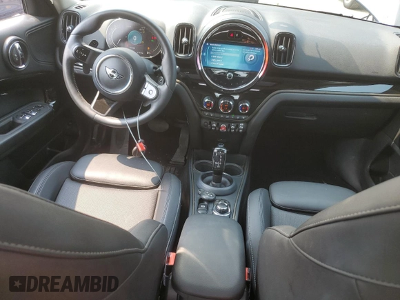 2024 MINI Countryman Cooper S with VIN WMZ83BR04R3S04143, listed as a Copart auction lot 67934604 with 13,231 mi miles and Non Repairable. Bid and sale history available at carsss.com. Image 8.