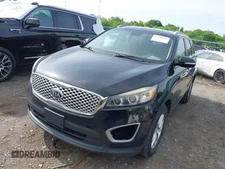2016 Kia Sorento LX with VIN 5XYPG4A57GG072247, listed as a IAAI auction lot 42180335 with 193,571 mi miles. Bid and sale history available at carsss.com. Image 6.