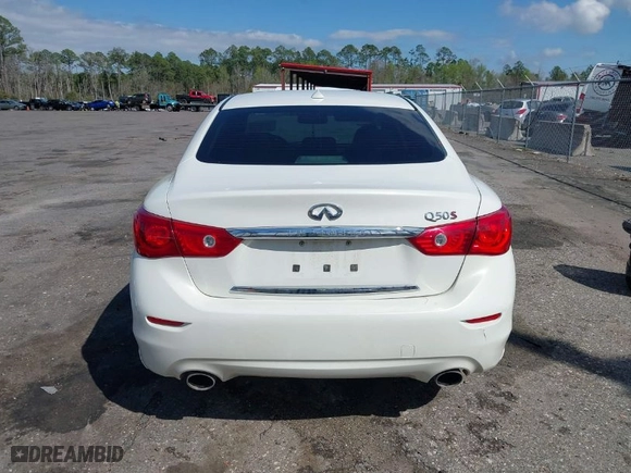 2015 Infiniti Q50 Premium with VIN JN1BV7APXFM331963, listed as a IAAI auction lot 41743215 with 142,489 mi miles. Bid and sale history available at carsss.com. Image 17.