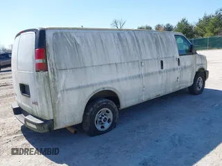 2007 GMC Savana Cargo Van with VIN 1GTGG29V771108947, listed as a IAAI auction lot 41735488 with 216,012 mi miles. Bid and sale history available at carsss.com. Image 4.
