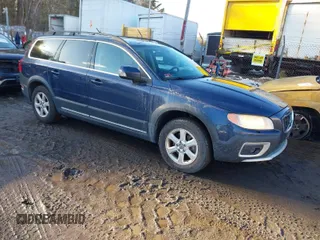2011 Volvo XC70 3.2L with VIN YV4940BZXB1115299, listed as a IAAI auction lot 41567362 with 197,318 mi miles and . Bid and sale history available at DreamBid. Image 1.