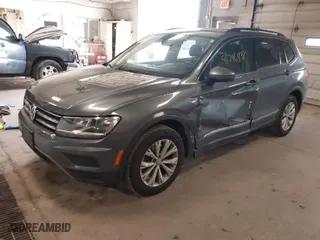 2018 Volkswagen Tiguan SEL with VIN 3VV2B7AX8JM043153, listed as a IAAI auction lot 41796437 with 88,682 mi miles. Bid and sale history available at carsss.com. Image 2.