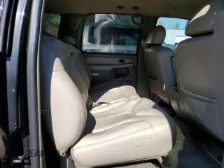 2000 GMC Yukon XL SLT with VIN 3GKFK16TXYG171619, listed as a Copart auction lot 72924474 with 143,043 mi miles and Salvage Title. Bid and sale history available at carsss.com. Image 11.