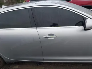 2015 Jaguar XJ with VIN SAJWA2GZ8F8V83551, listed as a IAAI auction lot 41909403 with 112,098 mi miles. Bid and sale history available at carsss.com. Image 14.