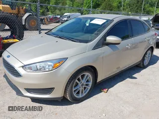 2018 Ford Focus SE z VIN 1FADP3FEXJL210905, wystawiony jako IAAI lot #42264105 z przebiegiem 136 499 mil mil oraz . Historia ofert i sprzedaży dostępna na DreamBid. Obrazek 17.