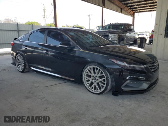 2015 Hyundai Sonata Limited z VIN 5NPE34AB1FH093076, wystawiony jako Copart lot #58775785 z przebiegiem 117 174 mil mil oraz Czysty tytuł • Clean title. Historia ofert i sprzedaży dostępna na DreamBid. Obrazek 4.