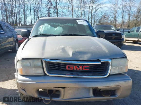 2003 GMC Sonoma SLS with VIN 1GTDT19XX38177336, listed as a IAAI auction lot 41696918 with 126,205 mi miles. Bid and sale history available at carsss.com. Image 6.