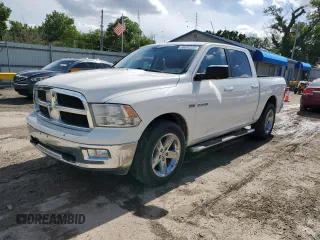 2009 Dodge 1500 Sport z VIN 1D3HB13T59J501909, wystawiony jako Copart lot #58692255 z przebiegiem 159 123 mil mil oraz Szkoda całkowita • Salvage title. Historia ofert i sprzedaży dostępna na DreamBid. Obrazek 1.