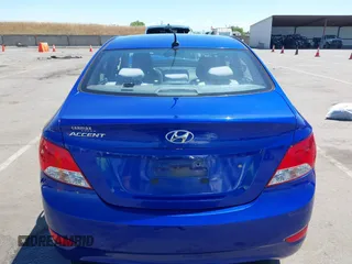 2013 Hyundai Accent GLS z VIN KMHCT4AE1DU496622, wystawiony jako IAAI lot #42248910 z przebiegiem 88 832 mil mil oraz . Historia ofert i sprzedaży dostępna na DreamBid. Obrazek 16.