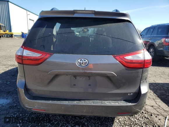 2019 Toyota Sienna LE Auto Access Seat with VIN 5TDKZ3DCXKS997321, listed as a Copart auction lot 47957045 with 127,598 mi miles and Salvage Title. Bid and sale history available at DreamBid. Image 6.