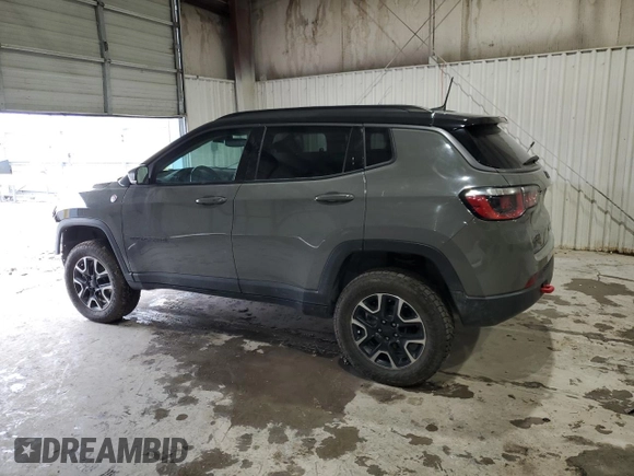 2019 Jeep Compass Trailhawk with VIN 3C4NJDDB5KT799253, listed as a Copart auction lot 45333085 with 71,780 mi miles and Salvage Title. Bid and sale history available at carsss.com. Image 2.