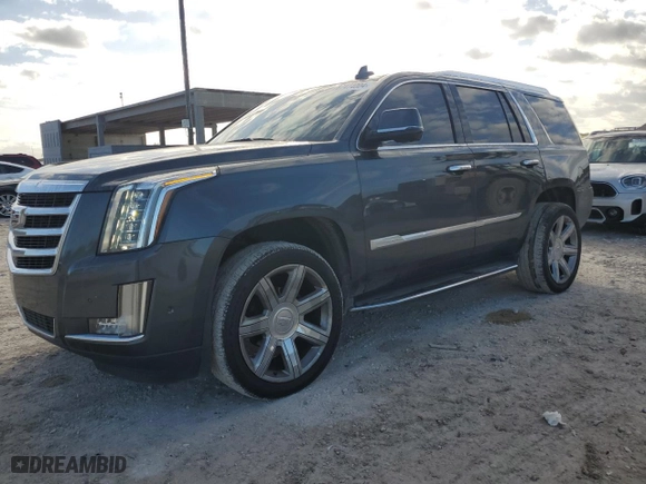 2019 Cadillac Escalade Luxury with VIN 1GYS3BKJXKR208686, listed as a Copart auction lot 87474004 with 82,801 mi miles and Salvage Title. Bid and sale history available at carsss.com. Image 1.