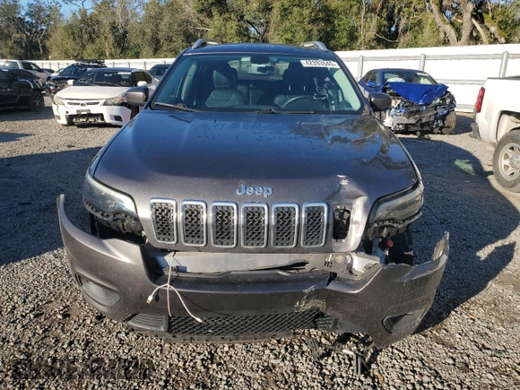 2019 Jeep Cherokee Latitude Plus with VIN 1C4PJLLX3KD130128, listed as a Copart auction lot 42393545 with 108,472 mi miles and Salvage Title. Bid and sale history available at DreamBid. Image 5.