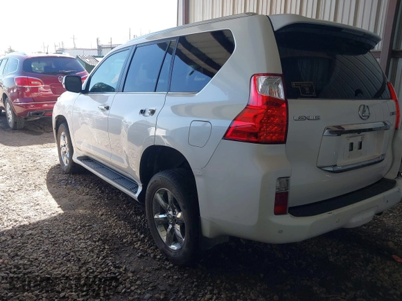 2010 Lexus GX 460 with VIN JTJBM7FX4A5005200, listed as a IAAI auction lot 42018314 with 271,553 mi miles and . Bid and sale history available at DreamBid. Image 3.