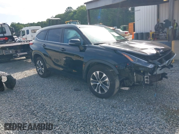 2023 Toyota Highlander L with VIN 5TDKDRAHXPS511843, listed as a IAAI auction lot 42497942 with 41,554 mi miles and . Bid and sale history available at DreamBid. Image 1.