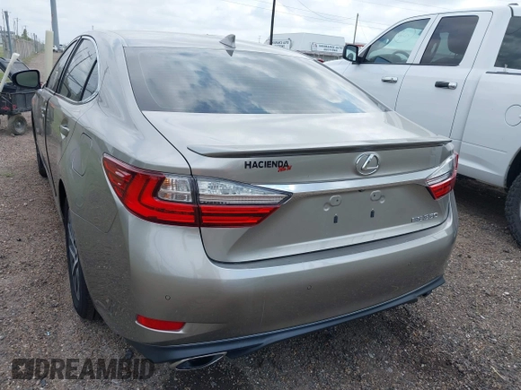2016 Lexus ES 330 z VIN 58ABK1GG6GU034351, wystawiony jako IAAI lot #42167029 z przebiegiem 42 206 mil mil oraz . Historia ofert i sprzedaży dostępna na DreamBid. Obrazek 3.