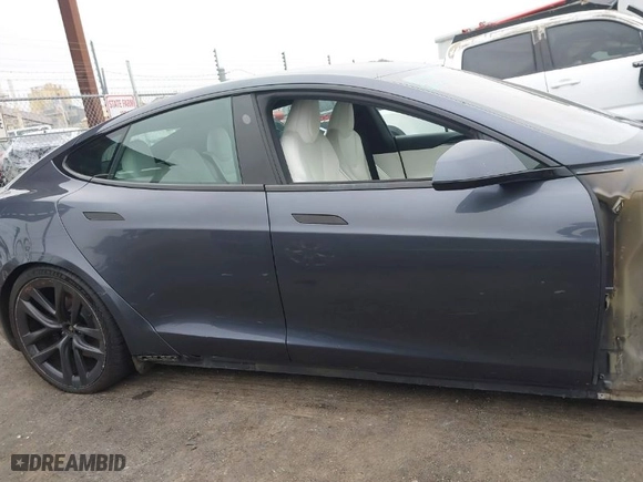 2021 Tesla Model S Plaid with VIN 5YJSA1E62MF448708, listed as a IAAI auction lot 41093091 with 41,485 mi miles. Bid and sale history available at carsss.com. Image 14.
